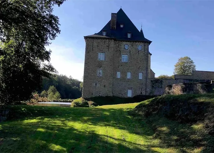 Maison En Pierre, Chaleureuse, Avec Etang