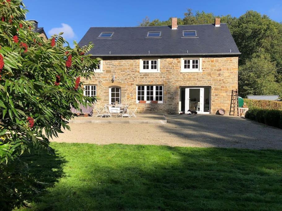 Casa de Férias Maison En Pierre, Chaleureuse, Avec Etang *