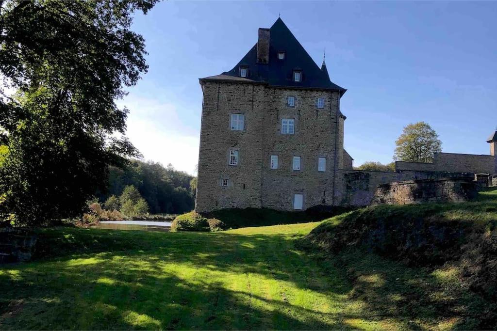 Maison En Pierre, Chaleureuse, Avec Etang *